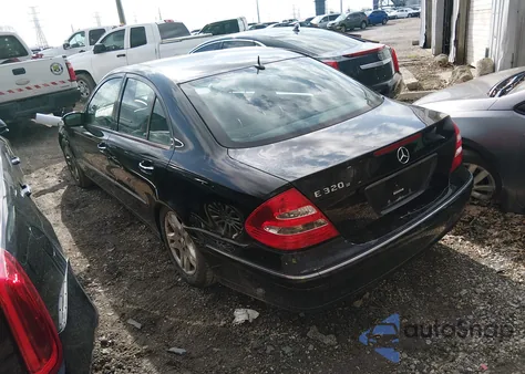 2003 Mercedes-Benz E 320 z USA, uszkodzony, nr VIN WDBUF65J63A157839